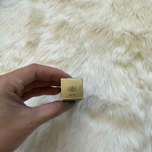 CODE 8 matt velour lipstick - Picture 7 of 7